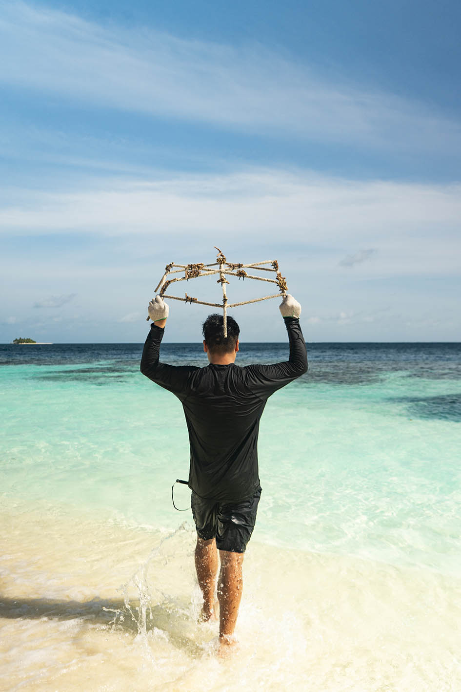 Το ξενοδοχείο W στις Μαλδίβες και οι δράσεις αποκατάστασης κοραλλιογενών υφάλων