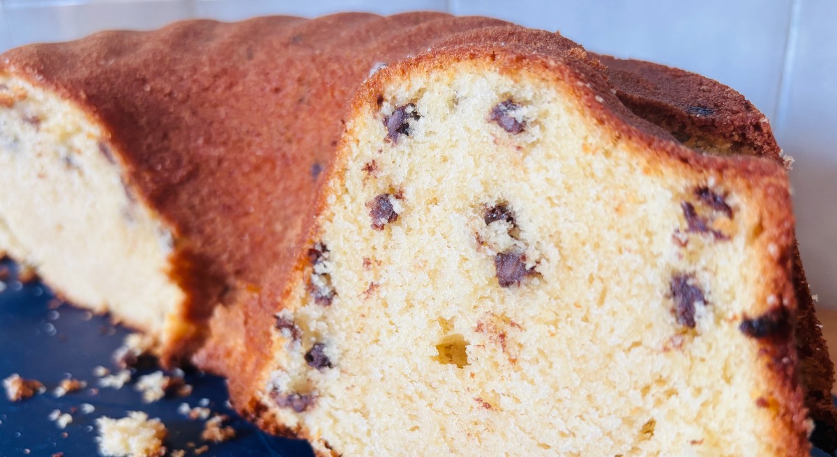 Cake βανίλιας με σταγόνες σοκολάτας