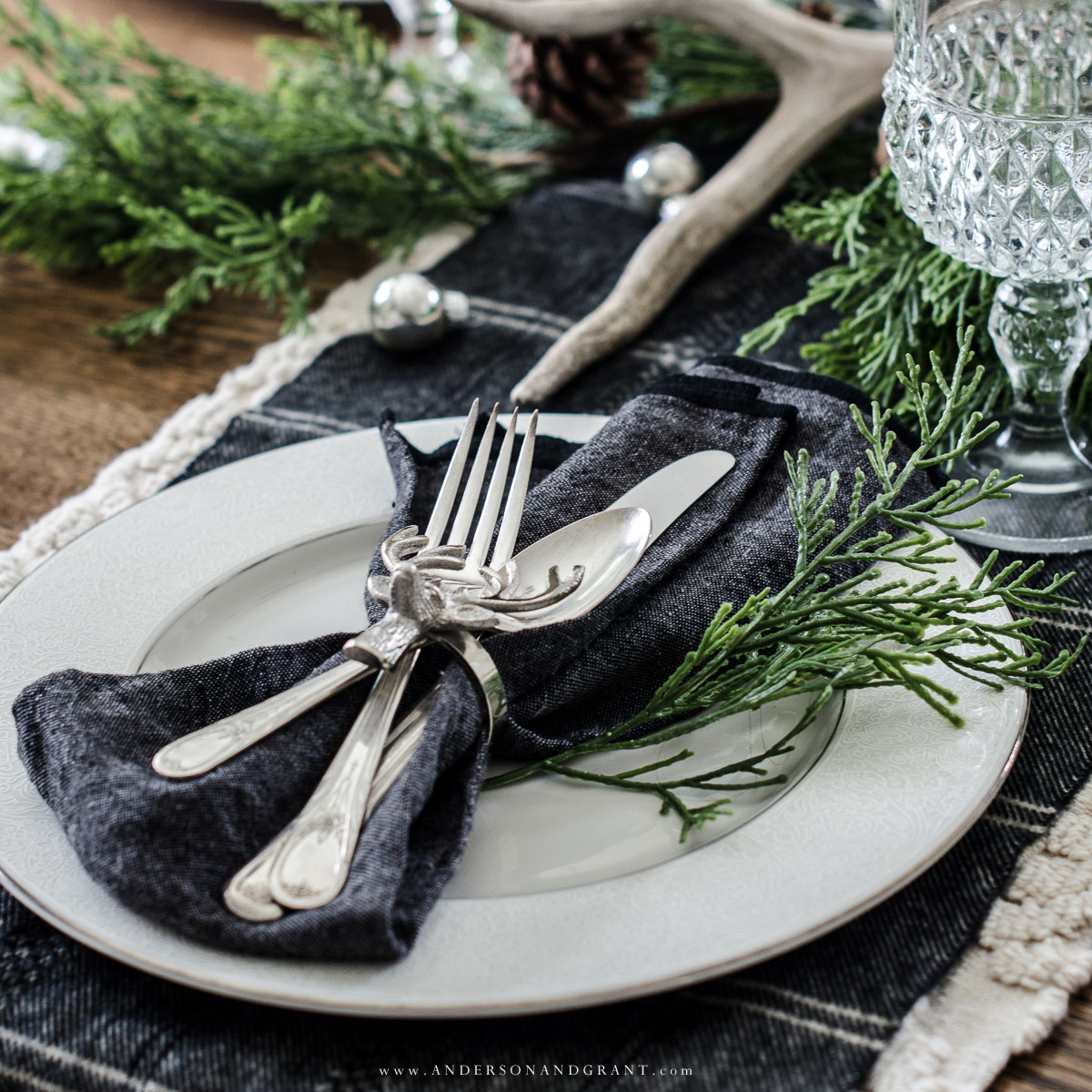 Χριστουγεννιάτικη διακόσμηση για τραπέζι