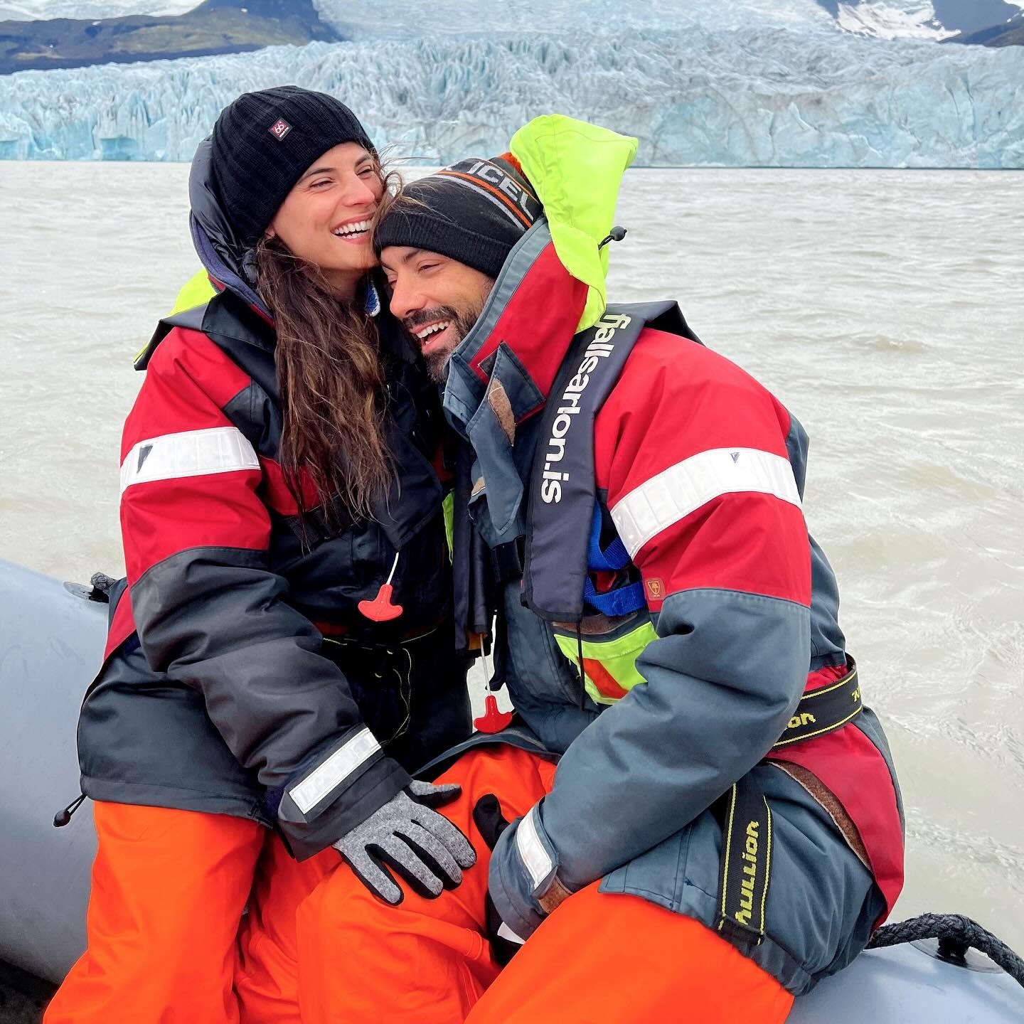 Χριστίνα Μπόμπα και Σάκης Τανιμανίδης για σκι