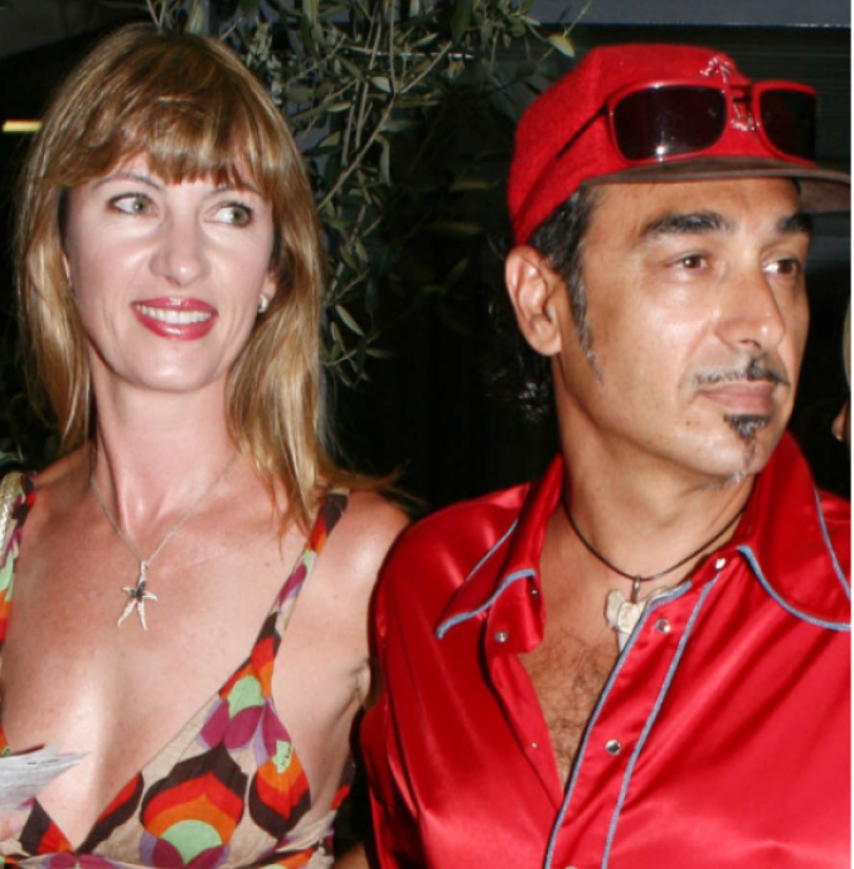 Ο Νότης Σφακιανάκης με τη σύζυγό του Keely