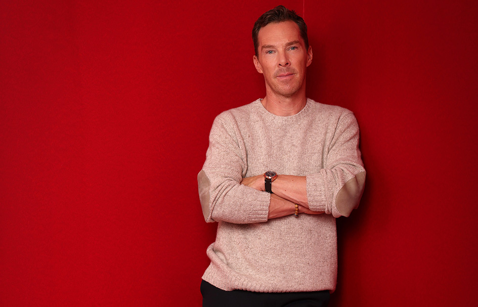 Ο Benedict Cumberbatch ποζάρει στο στούντιο πορτρέτων κατά τη διάρκεια του Διεθνούς Φεστιβάλ Κινηματογράφου Ερυθράς Θάλασσας 2024 στις 10 Δεκεμβρίου 2024 στην Τζέντα της Σαουδικής Αραβίας.