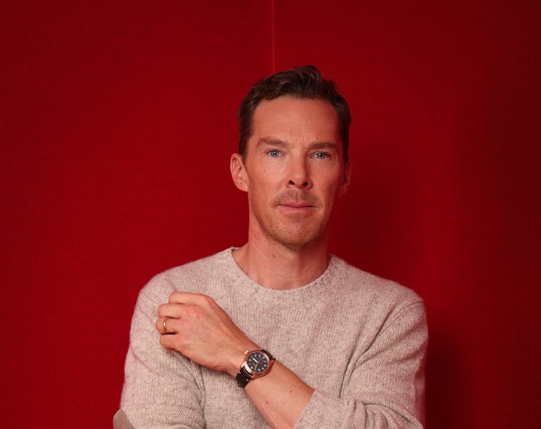 Ο Benedict Cumberbatch ποζάρει στο στούντιο πορτρέτων κατά τη διάρκεια του Διεθνούς Φεστιβάλ Κινηματογράφου Ερυθράς Θάλασσας 2024 στις 10 Δεκεμβρίου 2024 στην Τζέντα της Σαουδικής Αραβίας.