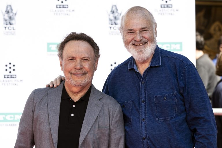 O Billy Crystal και ο Rob Reiner στην τελετή αποτυπωμάτων του Crystal στο Grauman's Chinese Theater στο Χόλιγουντ, 12 Απριλίου 2019