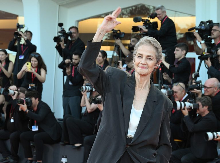 Η Βρετανίδα ηθοποιός Charlotte Rampling στο 82ο Διεθνές Φεστιβάλ Κινηματογράφου Βενετίας 2025.