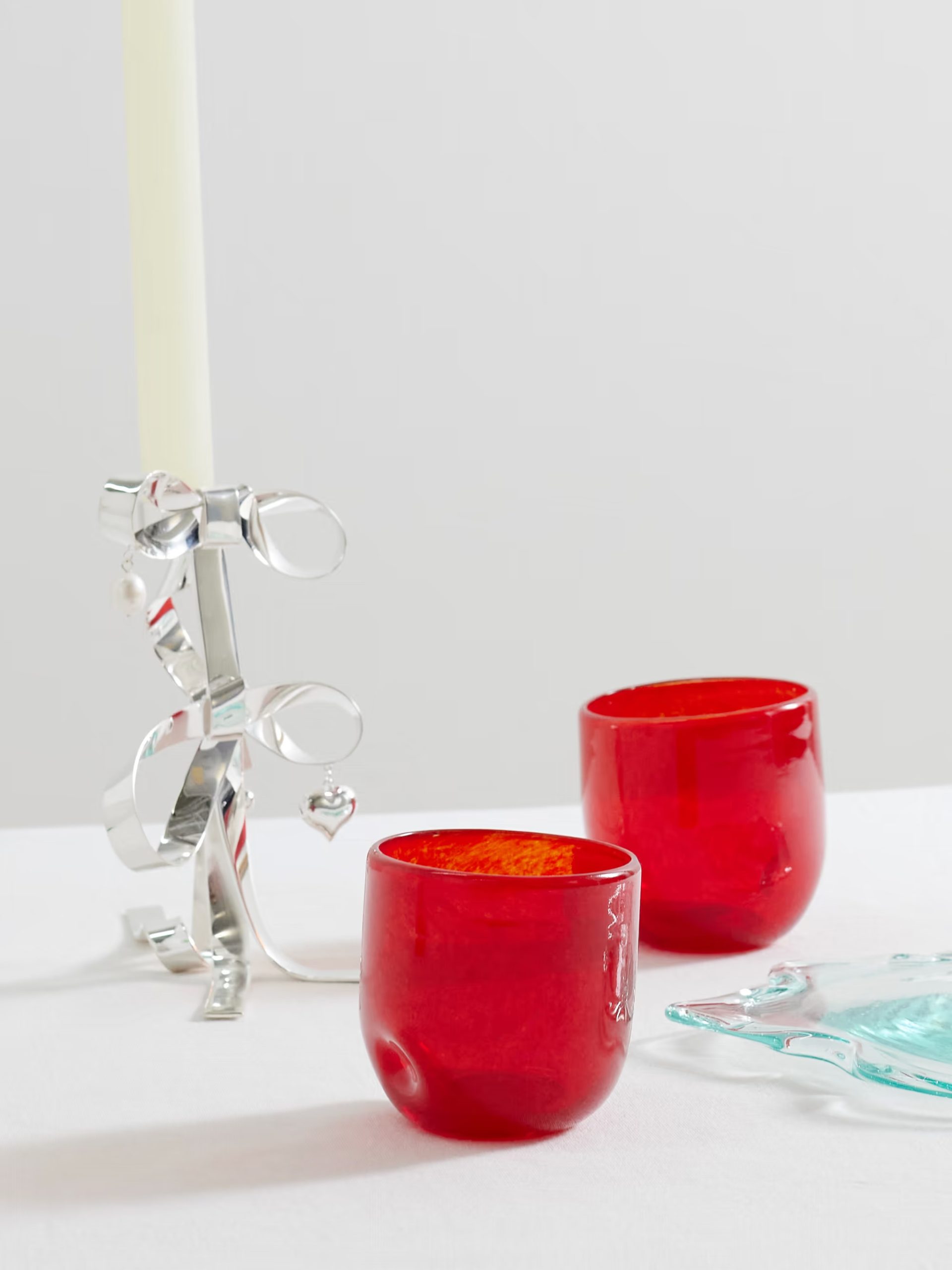 Ποτήρια που μοιάζουν με κομμάτια πάγου