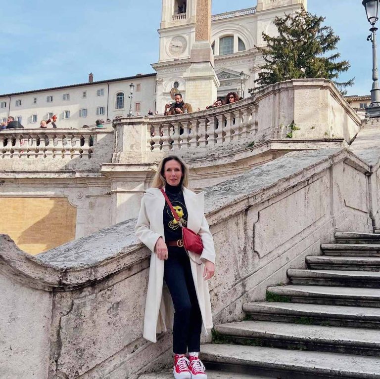 Εβελίνα Παπούλια