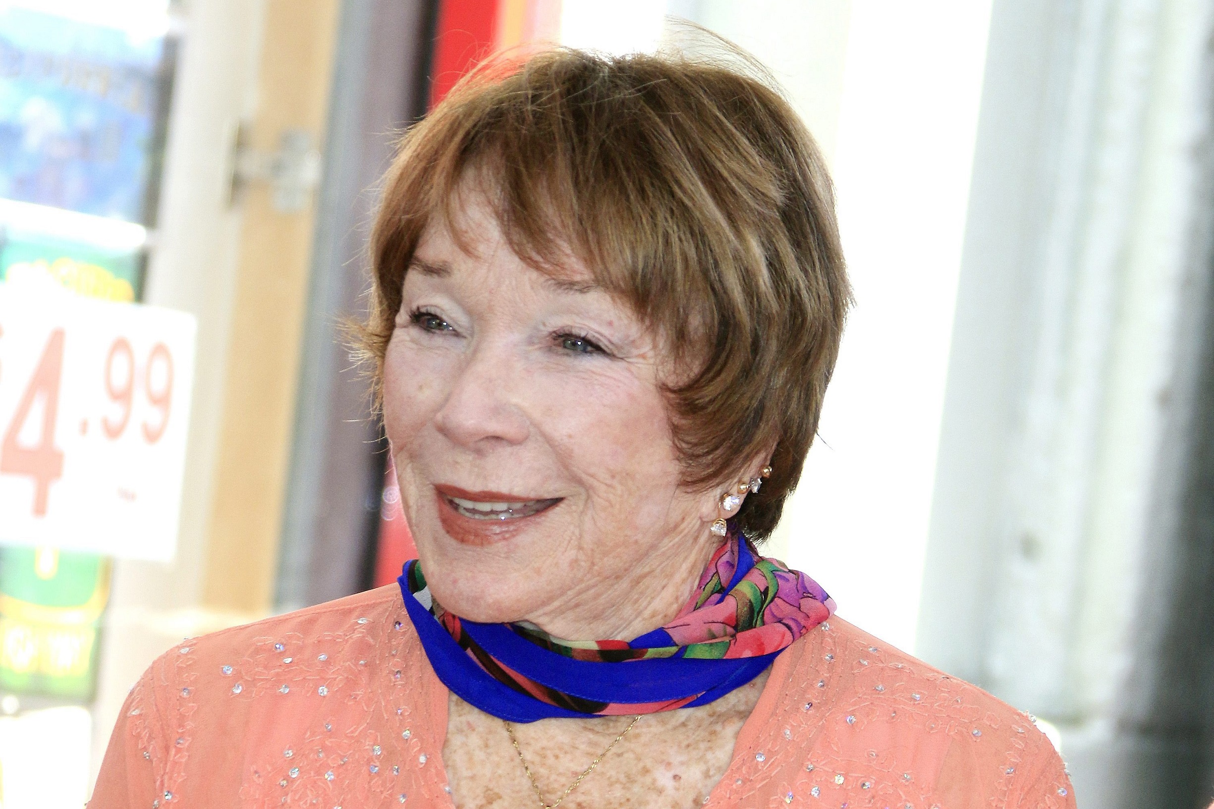 H Shirley MacLaine στην τελετή προς τιμήν της Kathy Bates για την απονομή του Αστεριού της στη Λεωφόρο της Δόξας στο Χόλιγουντ, 20 Σεπτεμβρίου 2016