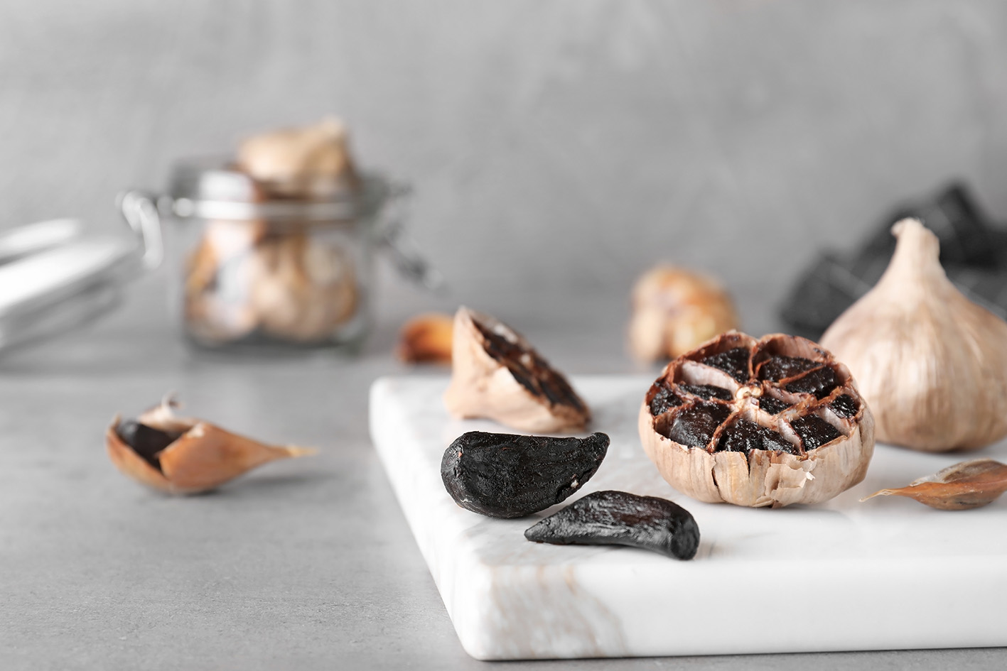 Μαύρα σκόρδα