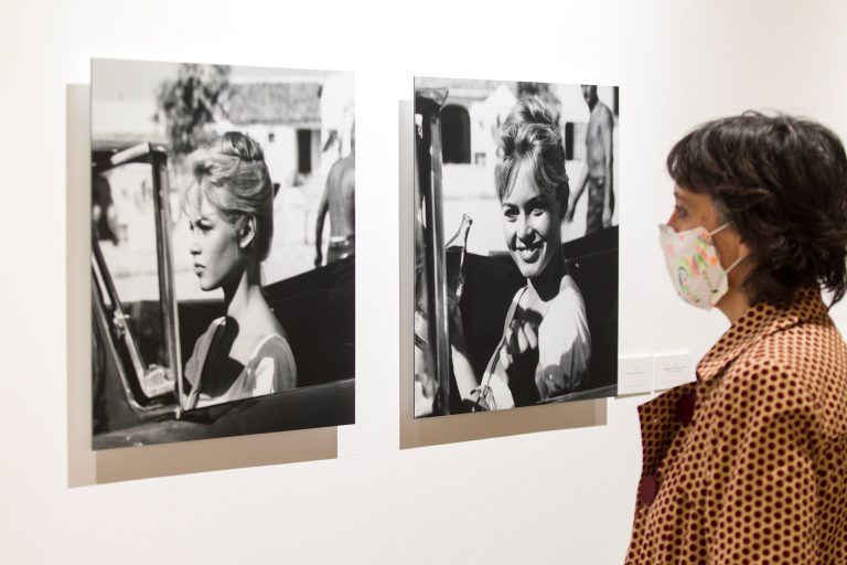 Φωτογραφίες της Brigitte Bardot μέρος της έκθεσης "Brigitte Bardot, Myth and Cliches in Malaga" στο κέντρο La Termica στη Μάλαγα, 19 Φεβρουαρίου 2021