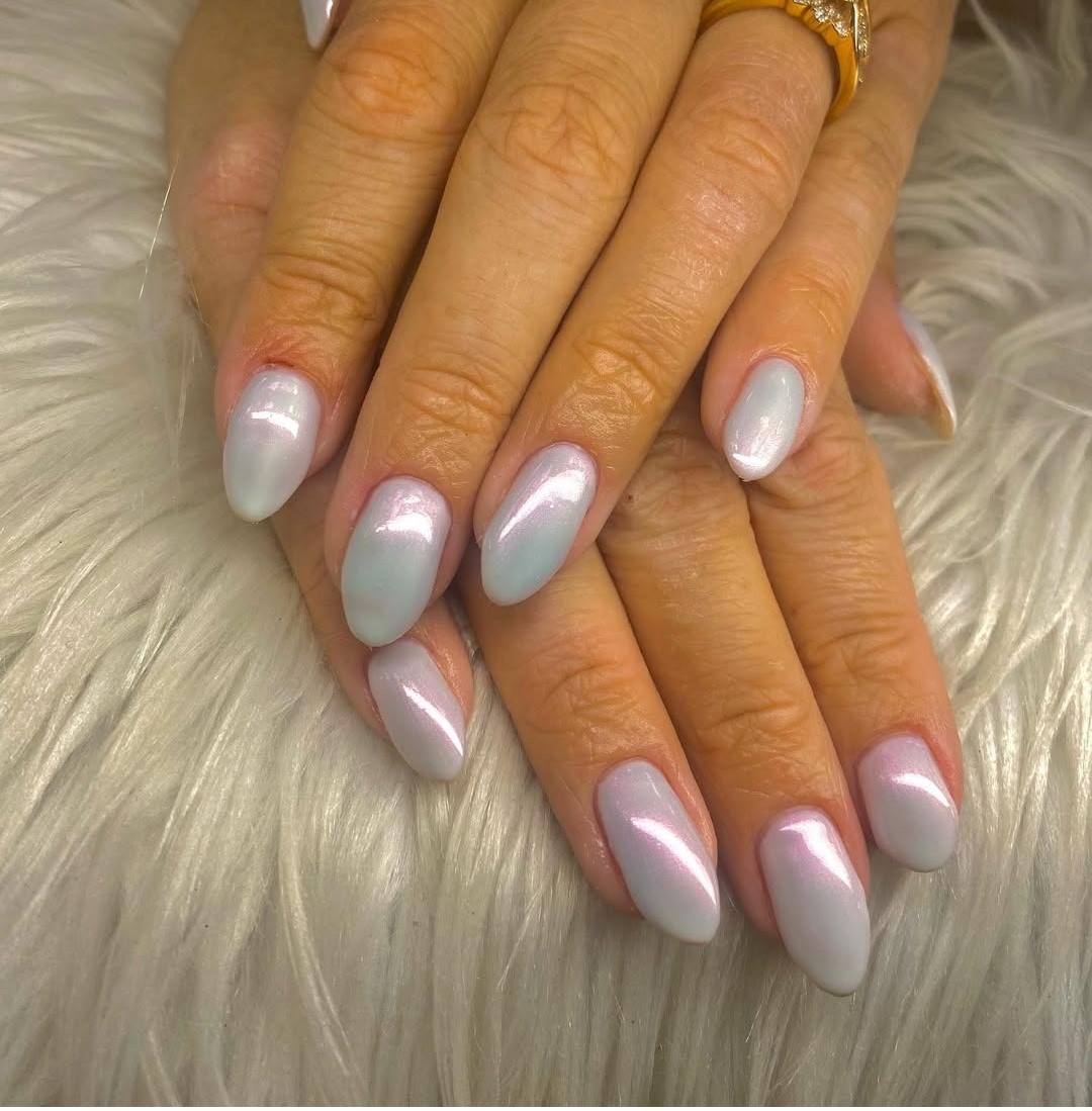 Μανικιούρ με οπάλιο