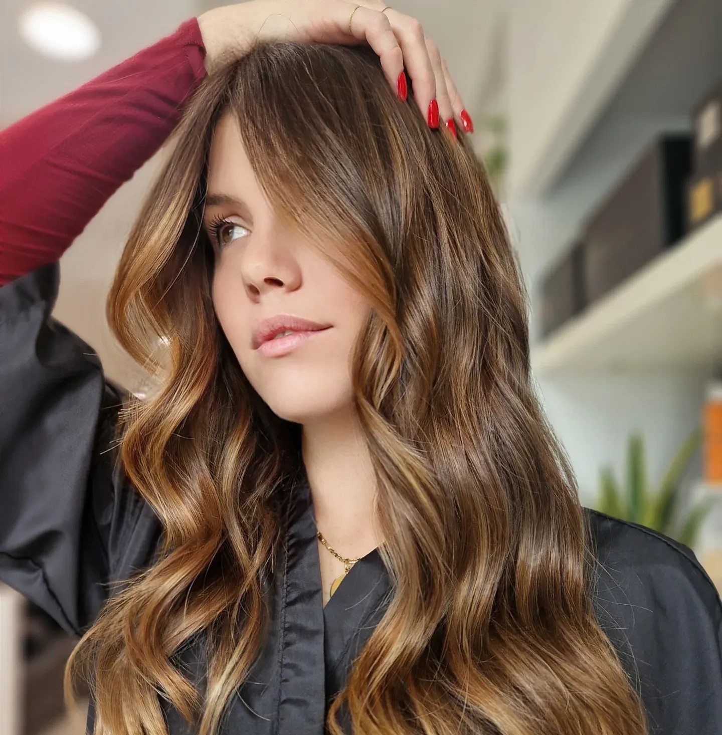 Glossy kastana mallia