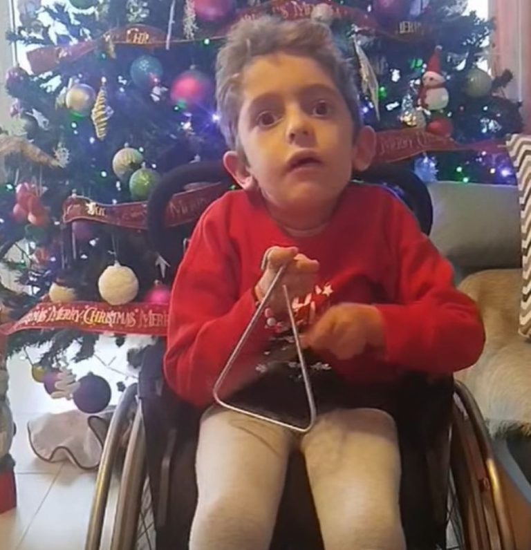 Παναγιώτης Ραφαήλ κάλαντα