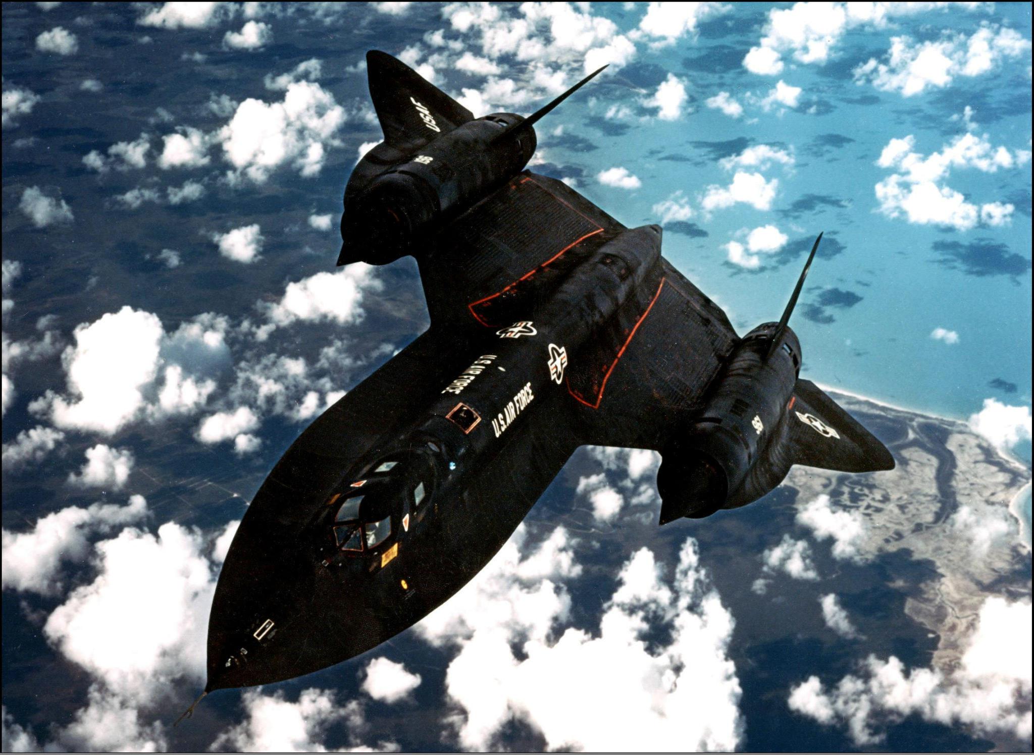 Αρχείο φωτογραφίας από τις 25 Μαρτίου 1987 δείχνει ένα κατασκοπευτικό αεροσκάφος SR-71 "Blackbird" της US Air Force σε πτήση