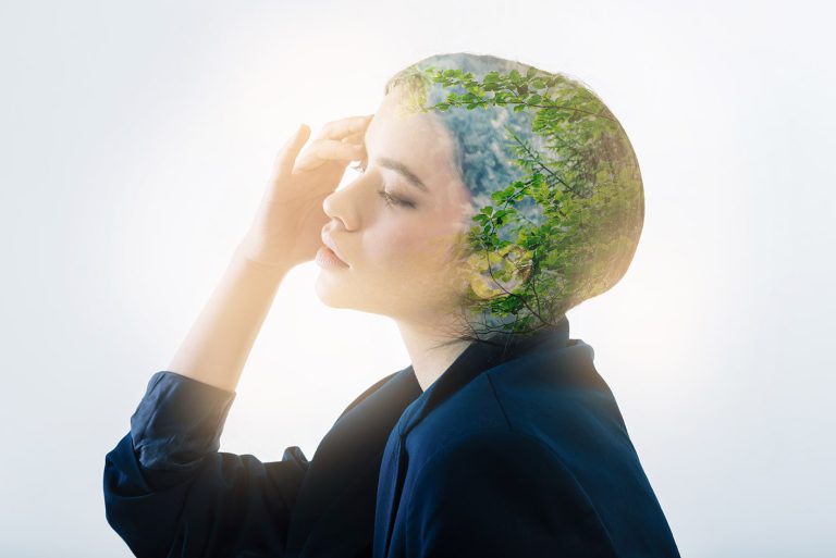 Γυναίκα αρτ φύση