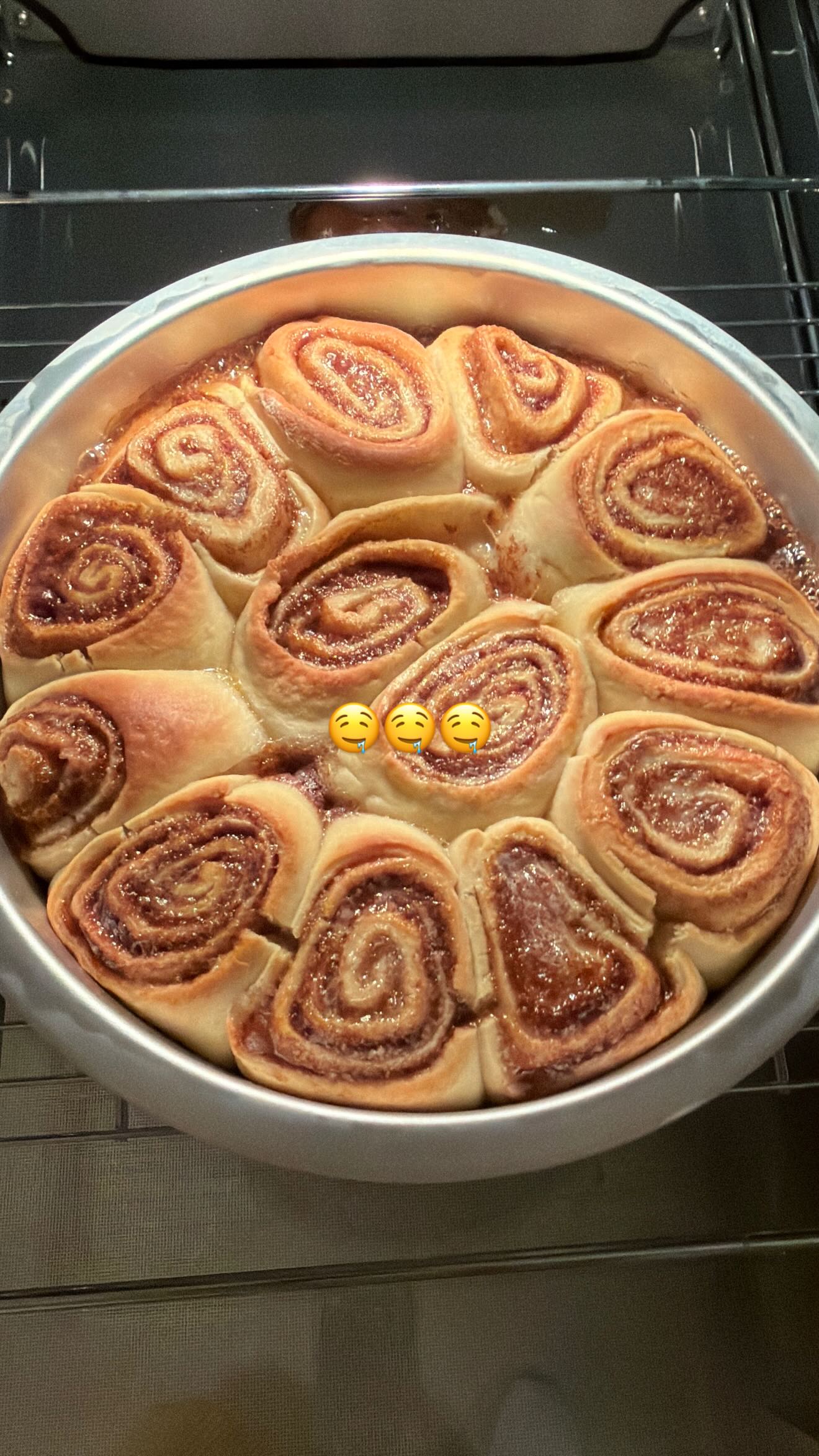 Τα cinnamon rolls που ετοίμασε η Γαρυφαλλιά Καληφώνη