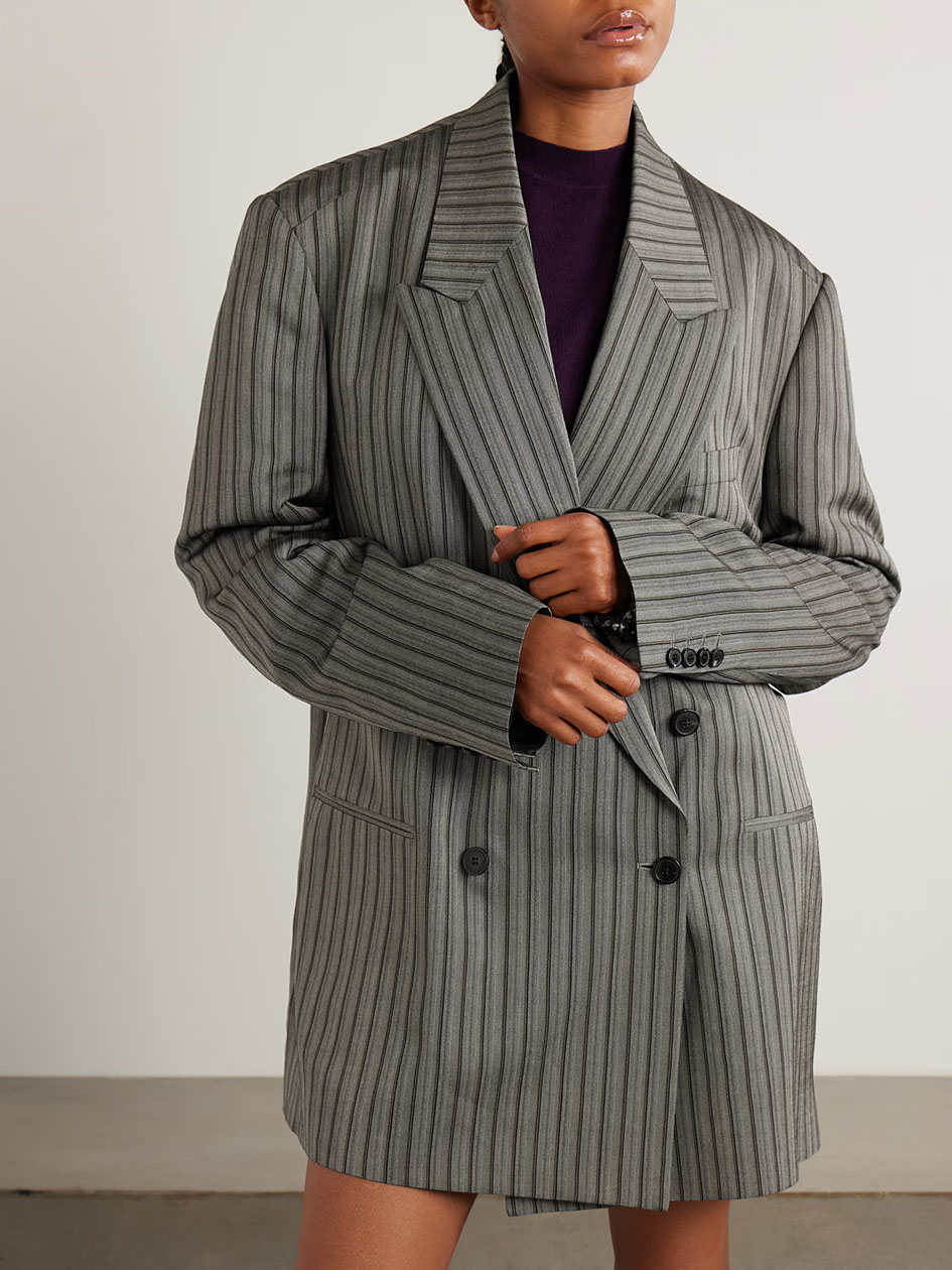 Oversized σακάκι σε ριγέ twill με σταυρωτό κούμπωμα.