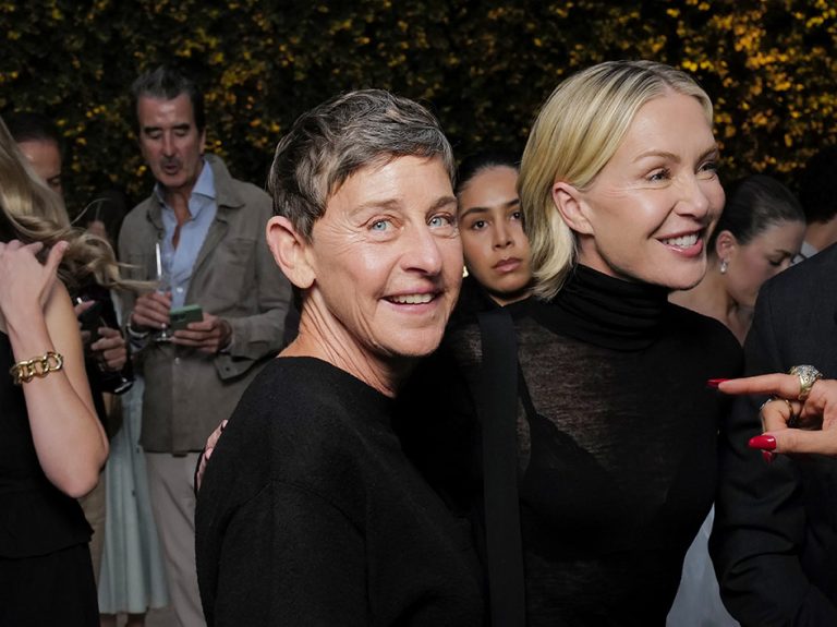 Η Ellen DeGeneres και η Portia de Rossi στα αποκαλυπτήρια του RH Paris, της Πινακοθήκης στα Ηλύσια Πεδία στις 4 Σεπτεμβρίου 2025 στο Παρίσι.