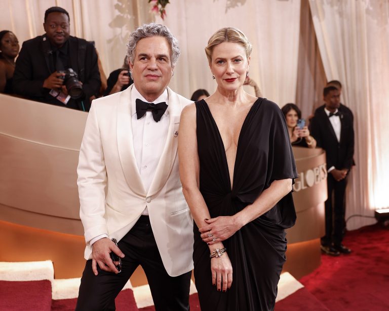 O Mark Ruffalo και η Sunrise Coigney στις 83ες Χρυσές Σφαίρες στις 11 Ιανουαρίου 2026