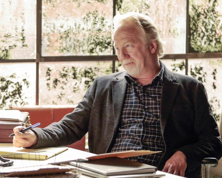 O Timothy Busfield