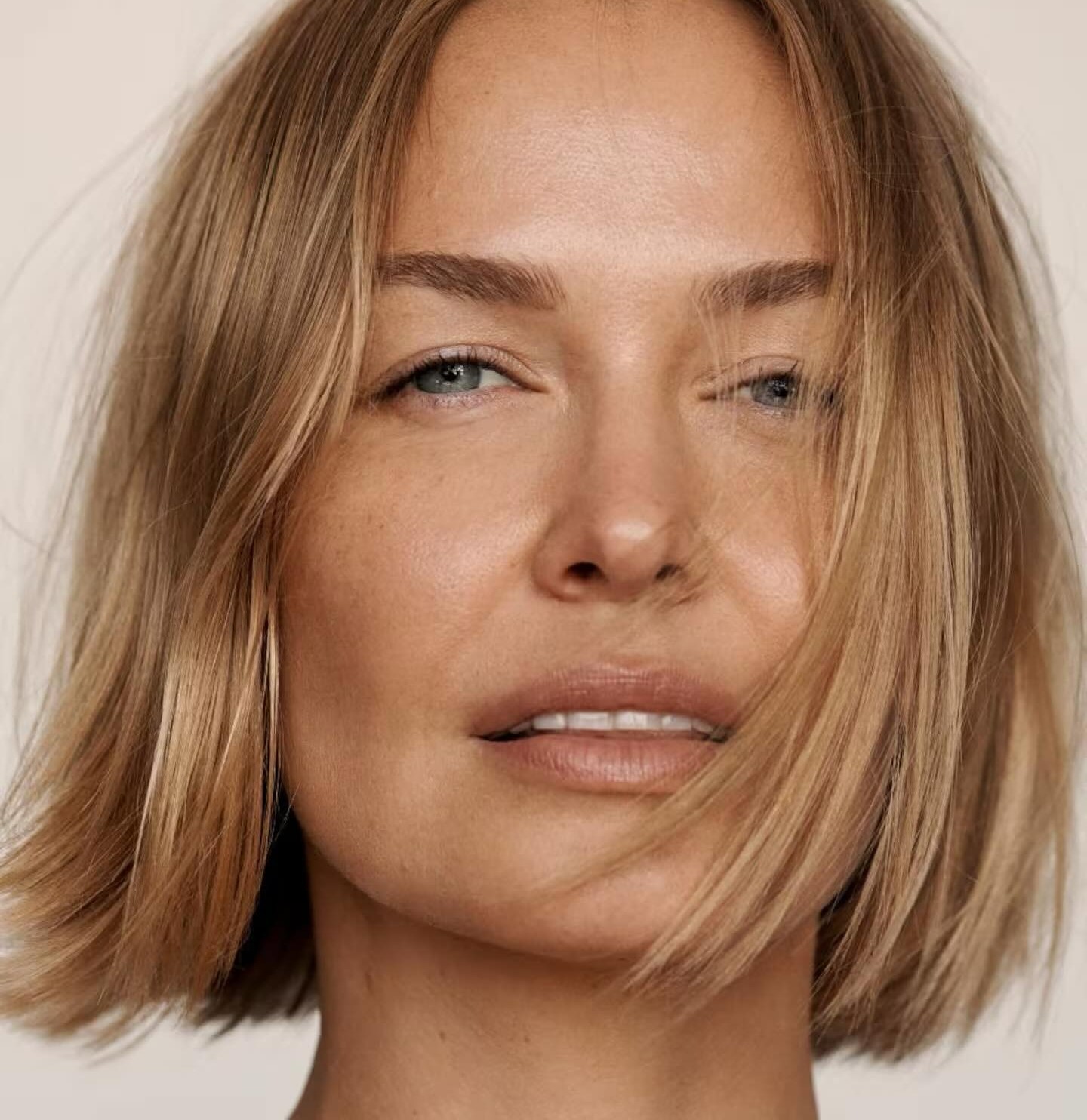 Ρυτίδες έκφρασης σε χαμόγελο