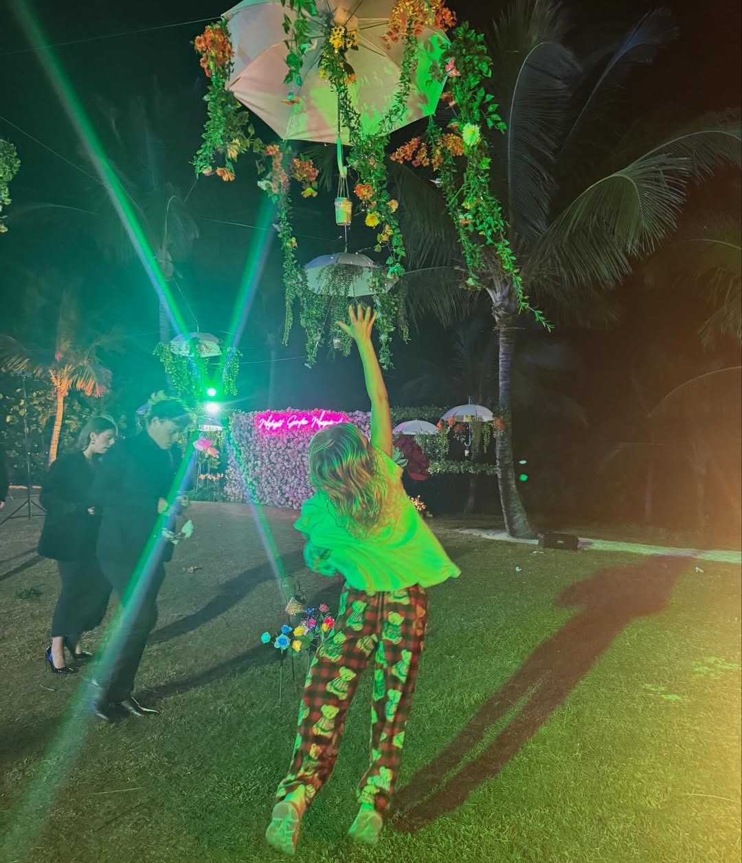 Ολη η οικογένεια διασκεδάζει