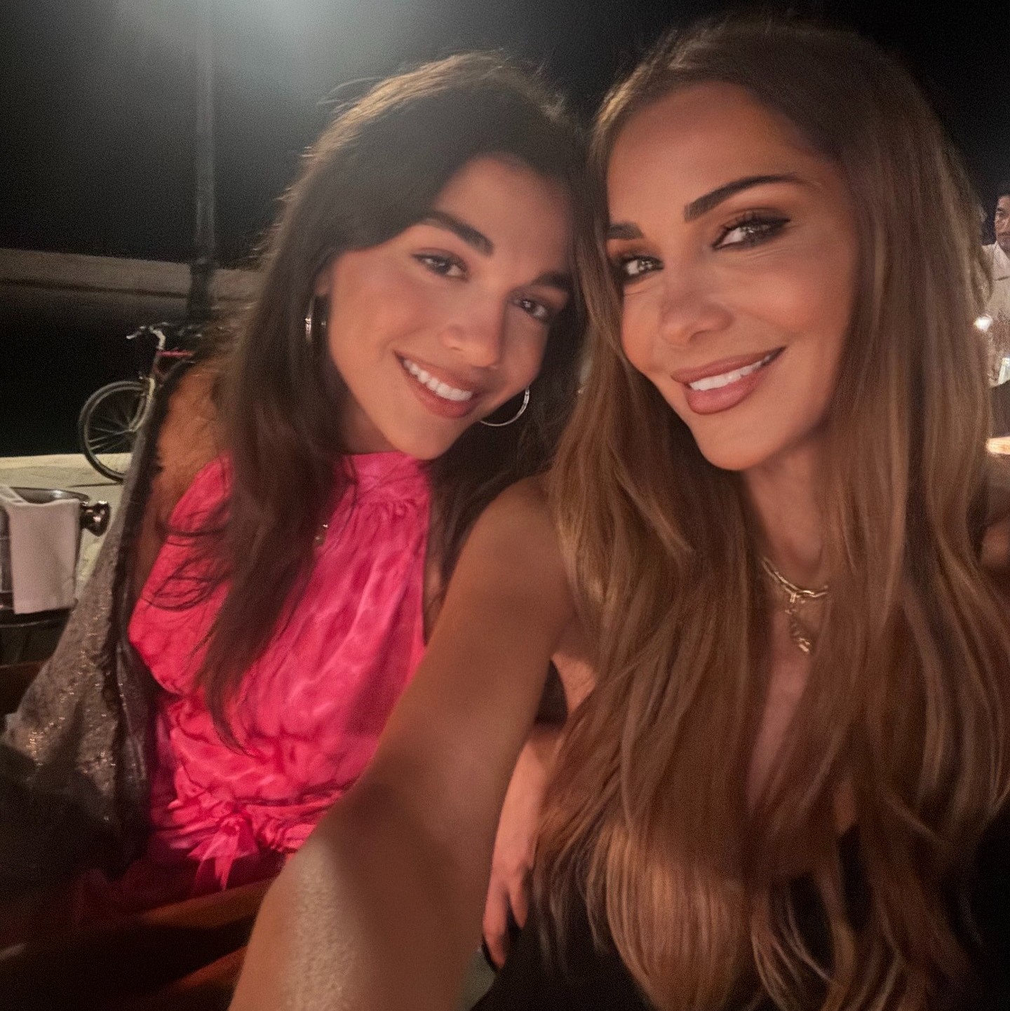 Η Δέσποινα Βανδή με τη Μελίνα Νικολαΐδη