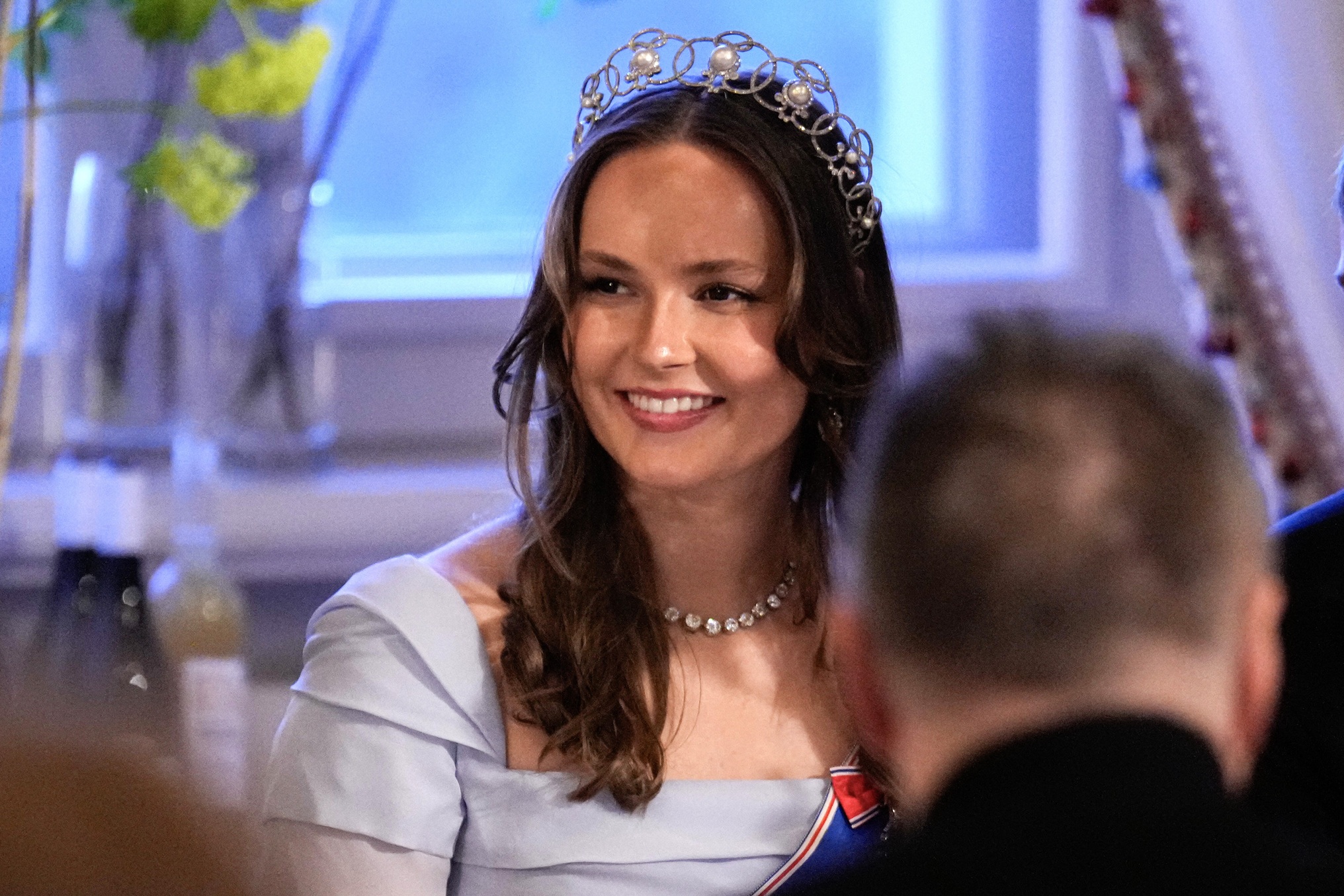 H πριγκίπισσα Ingrid Alexandra σε επίσημο δείπνο στο Παλάτι, στο πλαίσιο της κρατικής επίσκεψης του προεδρικού ζεύγους της Ισλανδίας στο Όσλο, 8 Απριλίου 2025