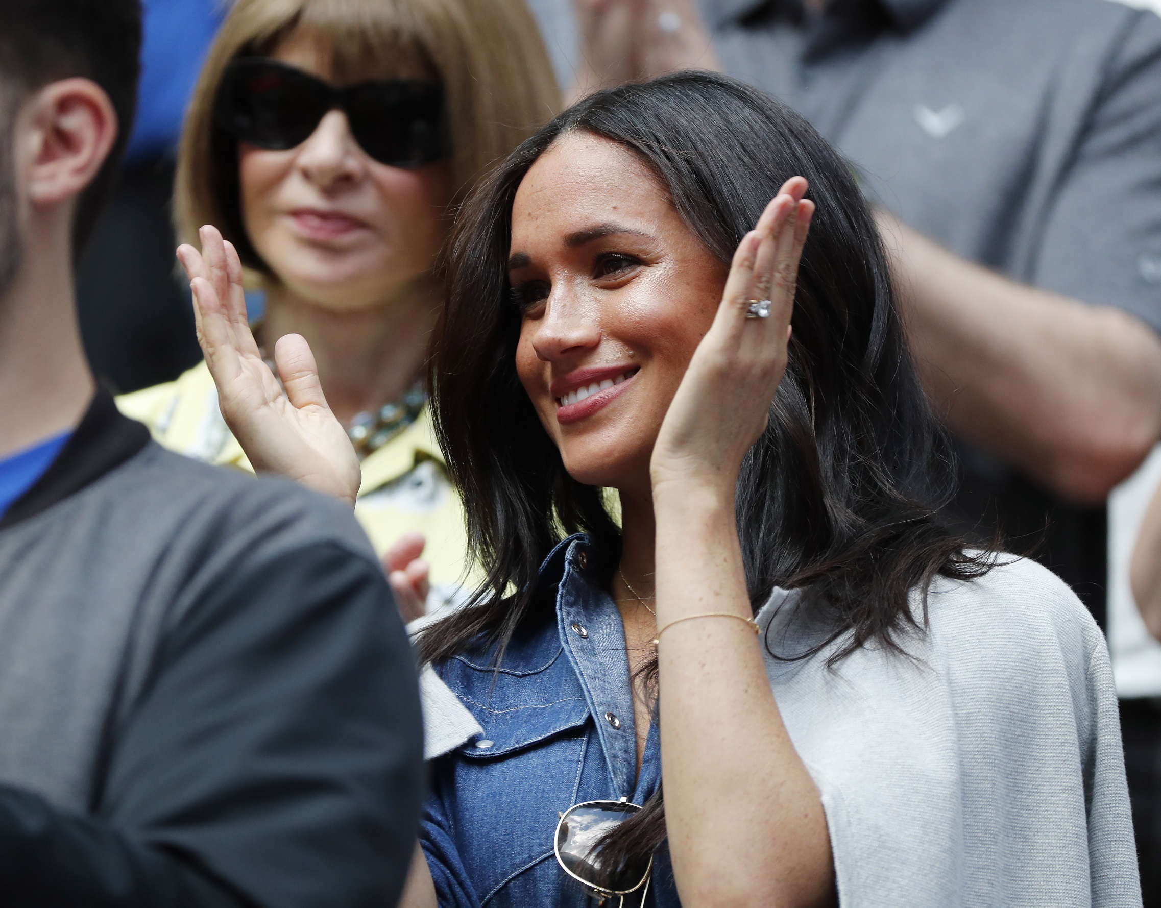 Η Meghan Markle κατά τη διάρκεια τελετών πριν από τον τελικό αγώνα γυναικών μεταξύ της Serena Williams και της Bianca Andreescu, τη 13η ημέρα του US Open Tennis Championships στο USTA National Tennis Center στο Flushing Meadows της Νέας Υόρκης, 7 Σεπτεμβρίου 2019