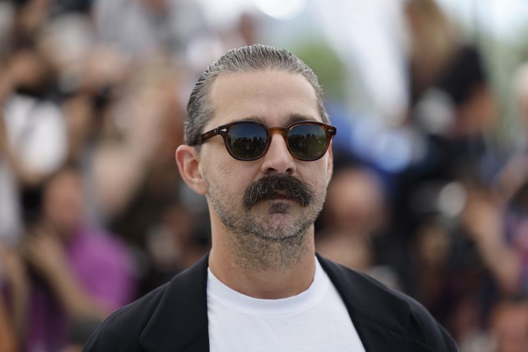 O Shia Labeouf στο photocall του "Slauson Rec" στο πλαίσιο του 78ου Φεστιβάλ Καννών, 18 Μαΐου 2025