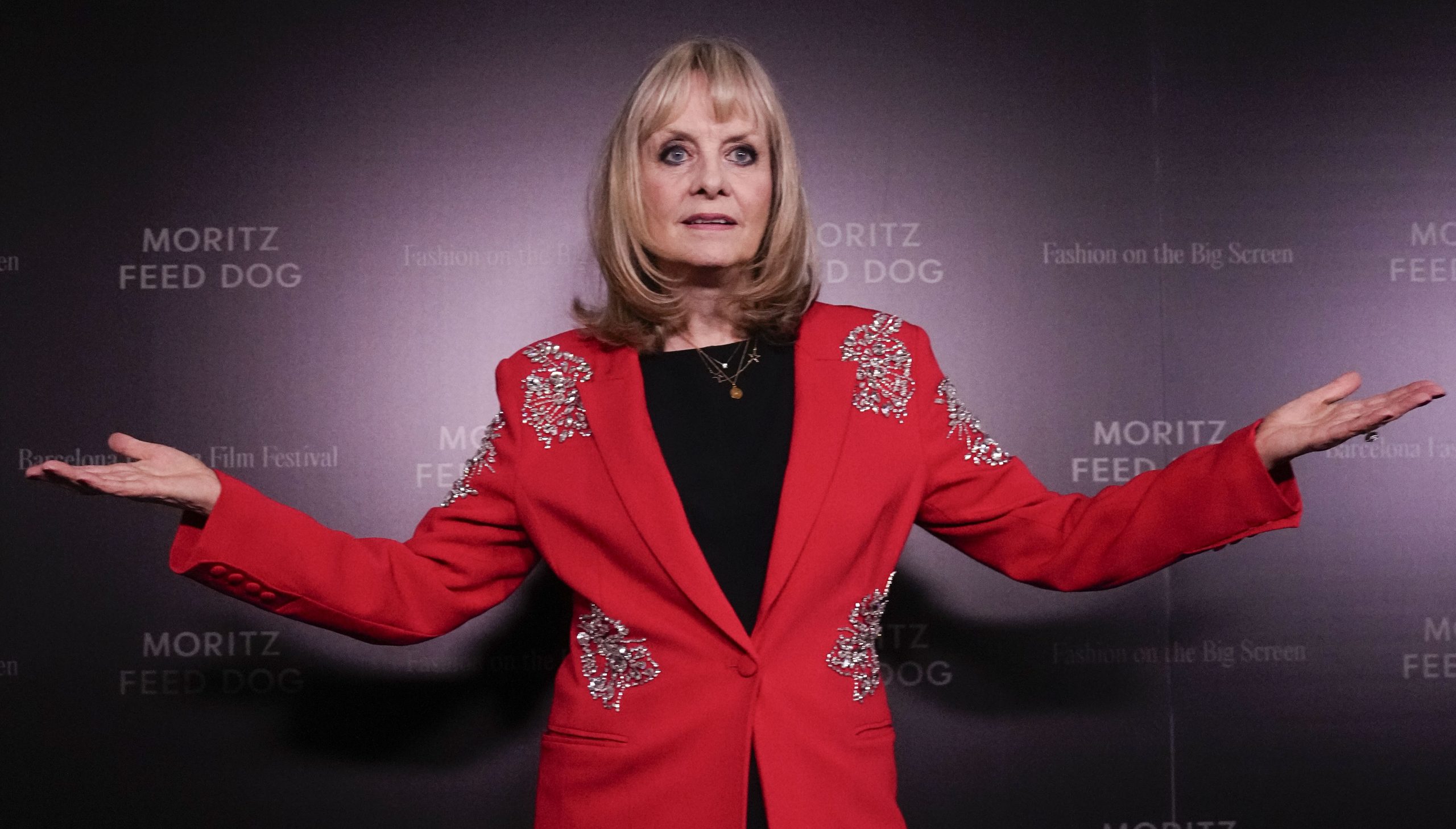 H Dame Lesley Lawson, γνωστή ως Twiggy, ποζάρει στη διάρκεια συνέντευξης στη Βαρκελώνη, 20 Μαρτίου 2025