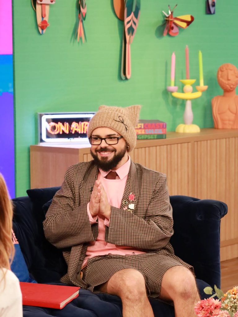 Ο Akylas μιλά για την ομοφοβική επίθεση που είχε δεχτεί στη Θεσσαλονίκη