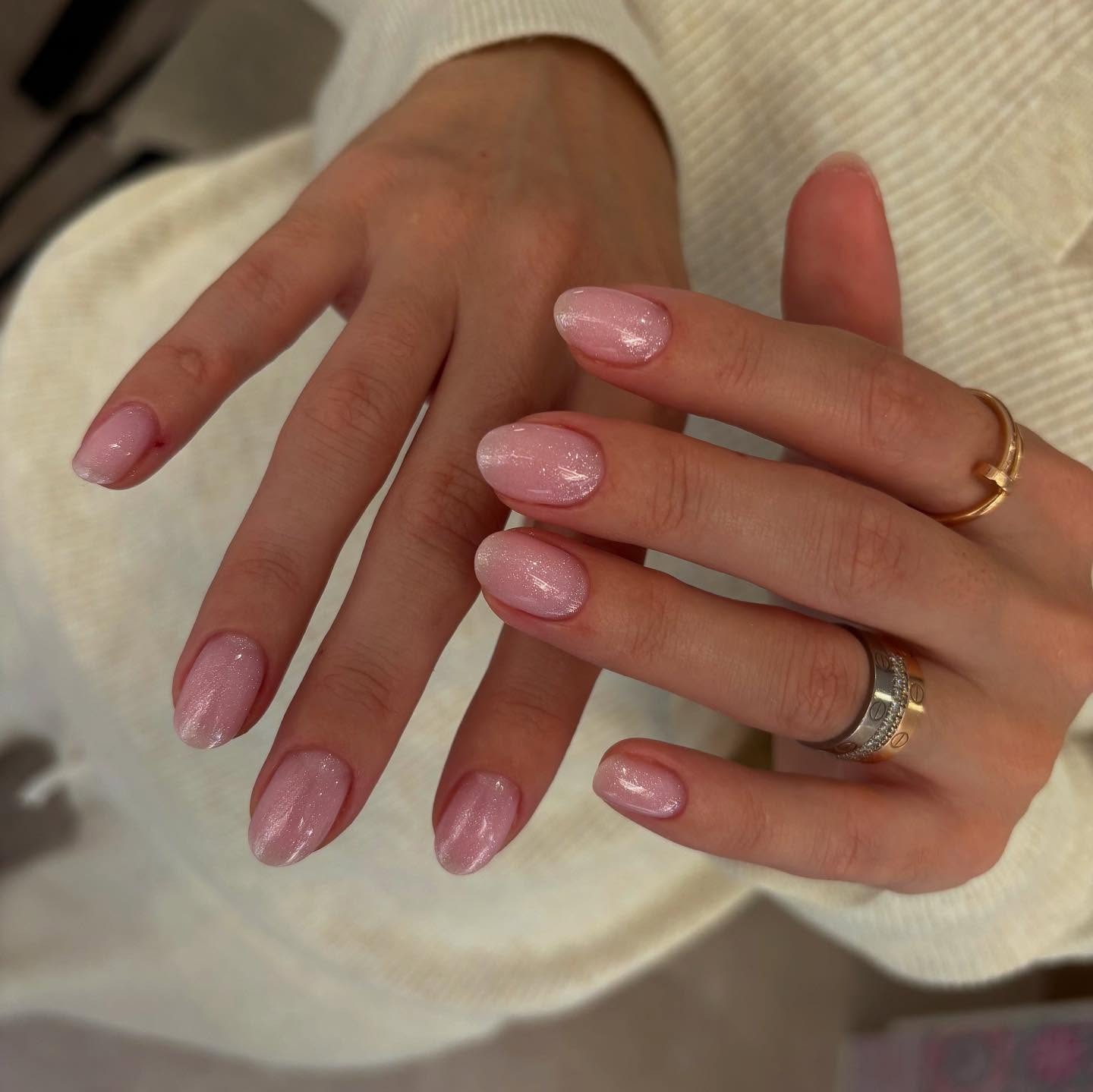 Candy pink μανικιούρ