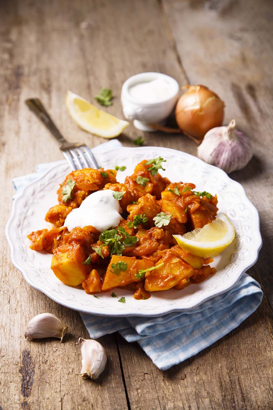 Πατάτες και κουνουπίδι γιαχνί με κάρι