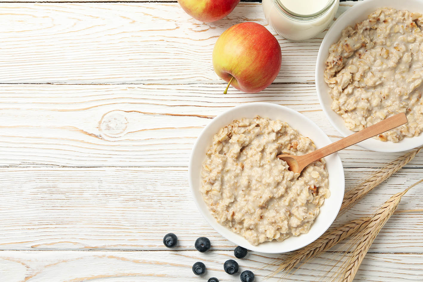 Χυλός βρώμης για πρωινό, αποτελεί πηγή φυτικών ινών που ενισχύουν την καλή υγεία των εντέρων