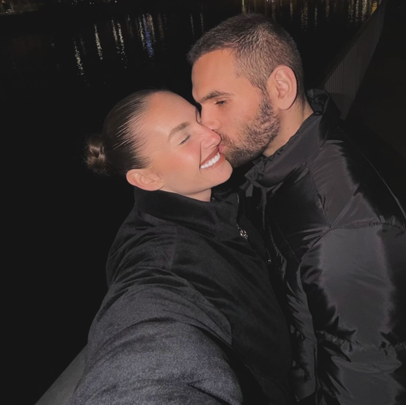 Το φιλί του Θέμη Αμβροσιάδη στην Κατερίνα Δαλάκα