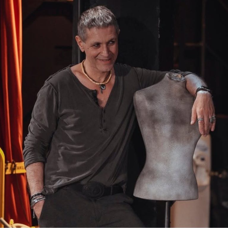 Αιμίλιος Χειλάκης στο θέατρο