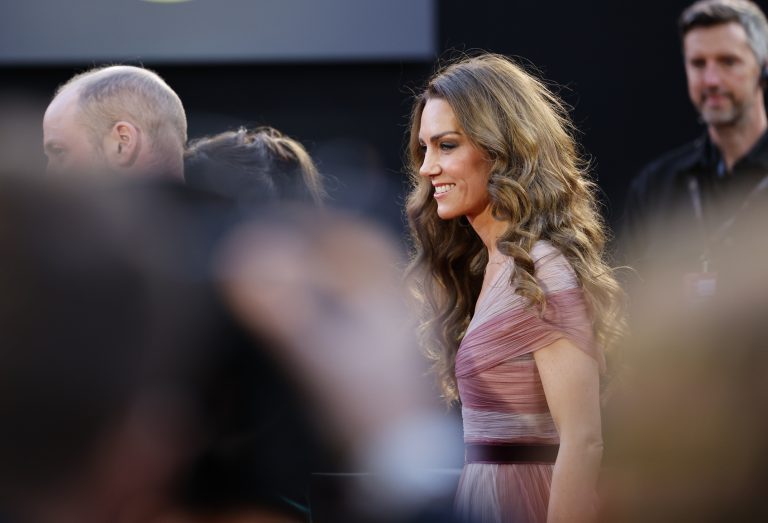 O πρίγκιπας William και η Kate Middleton κατά την άφιξή τους στα βραβεία BAFTA που διεξάγονται στο Royal Festival Hall στο Λονδίνο, 22 Φεβρουαρίου 2026