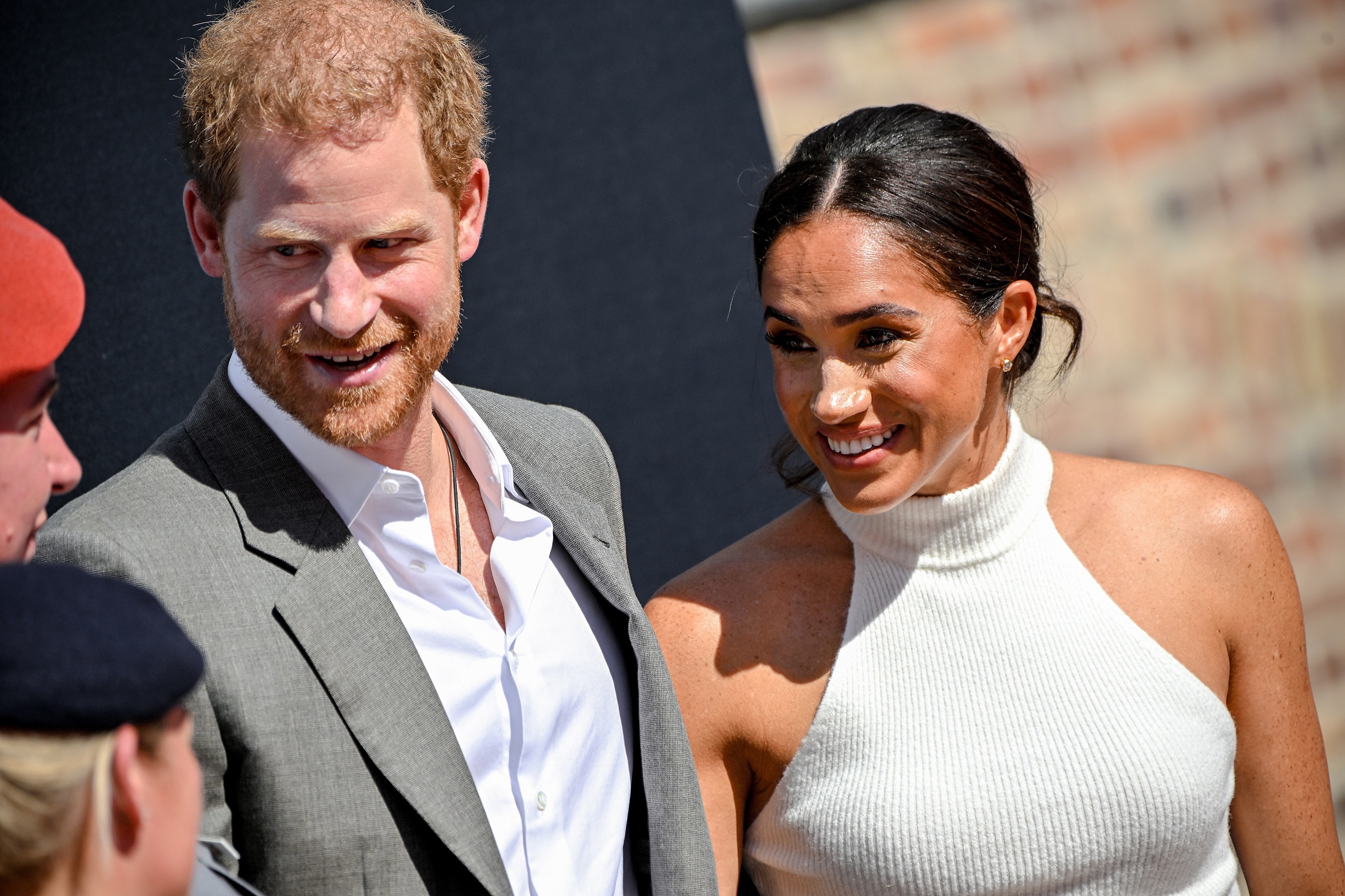 O πρίγκιπας Harry και η σύζυγός του Meghan φθάνουν για τους 6ους Αγώνες Invictus στο Ντίσελντορφ, 6 Σεπτεμβρίου 2022