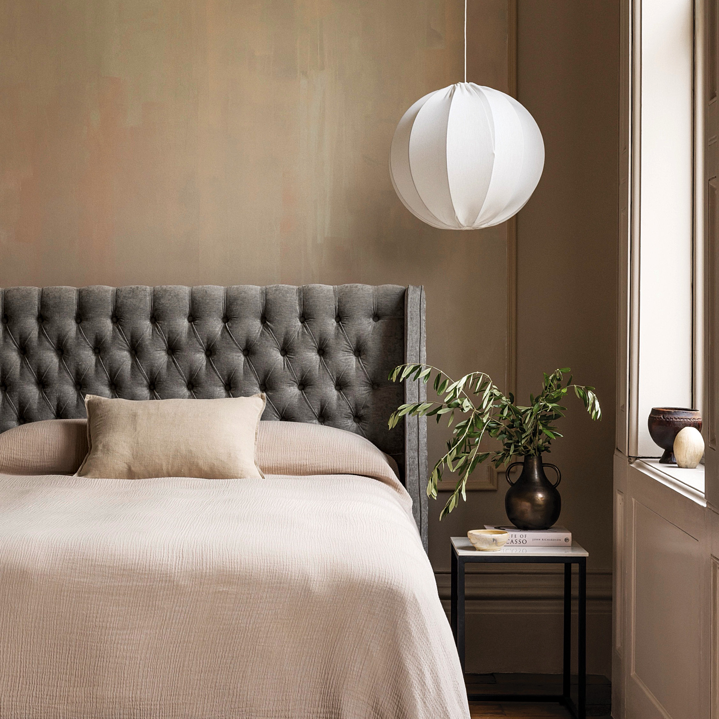 Το Pantone Colour Institute μίλησε! Το χρώμα της νέας χρονιάς είναι το «Cloud Dancer», ένα σχεδόν λευκό με απαλούς γκρι υποτόνους.