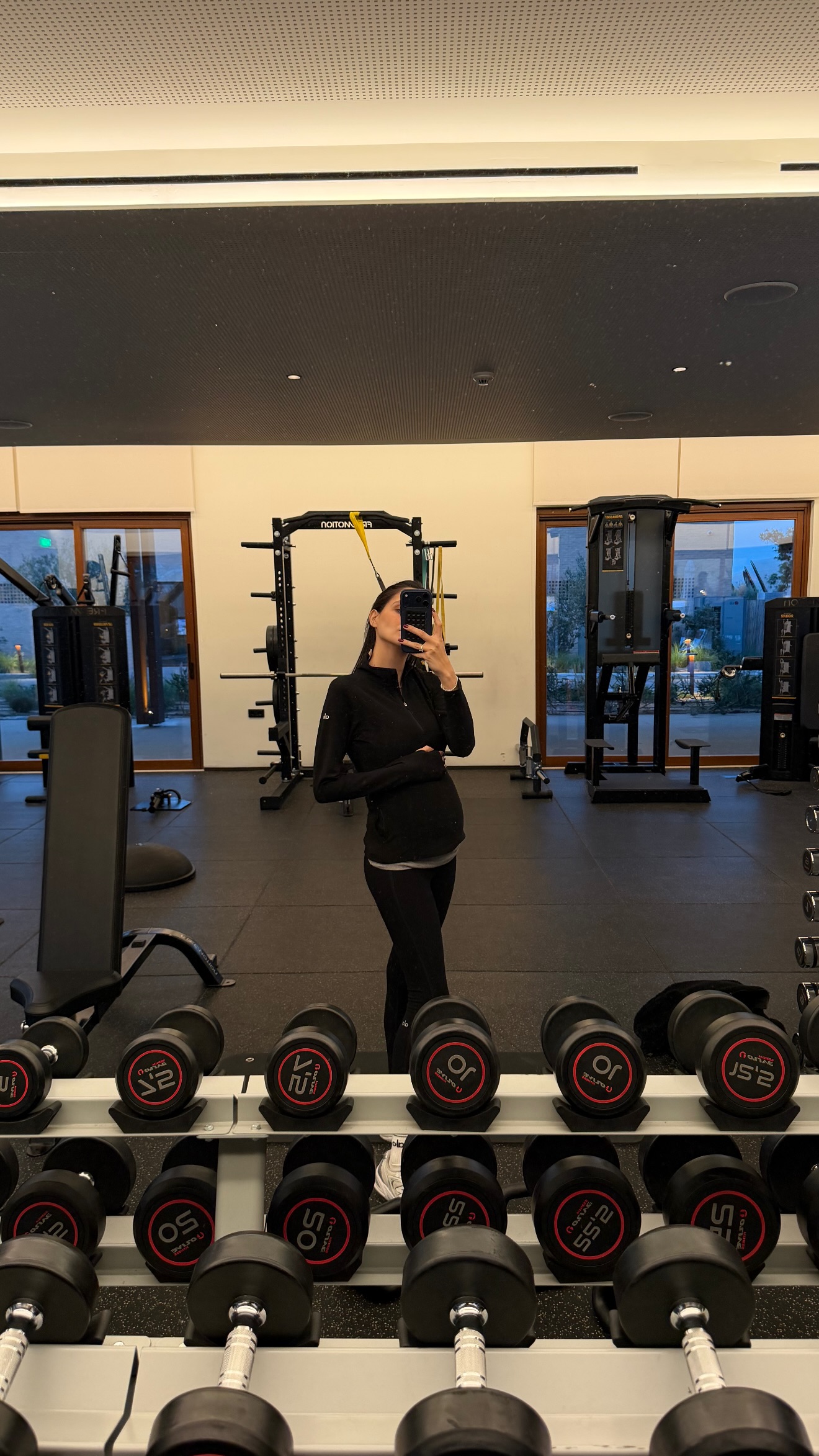 Η Αλεξάνδρα Νίκα στο γυμναστήριο με φουσκωμένη κοιλίτσα