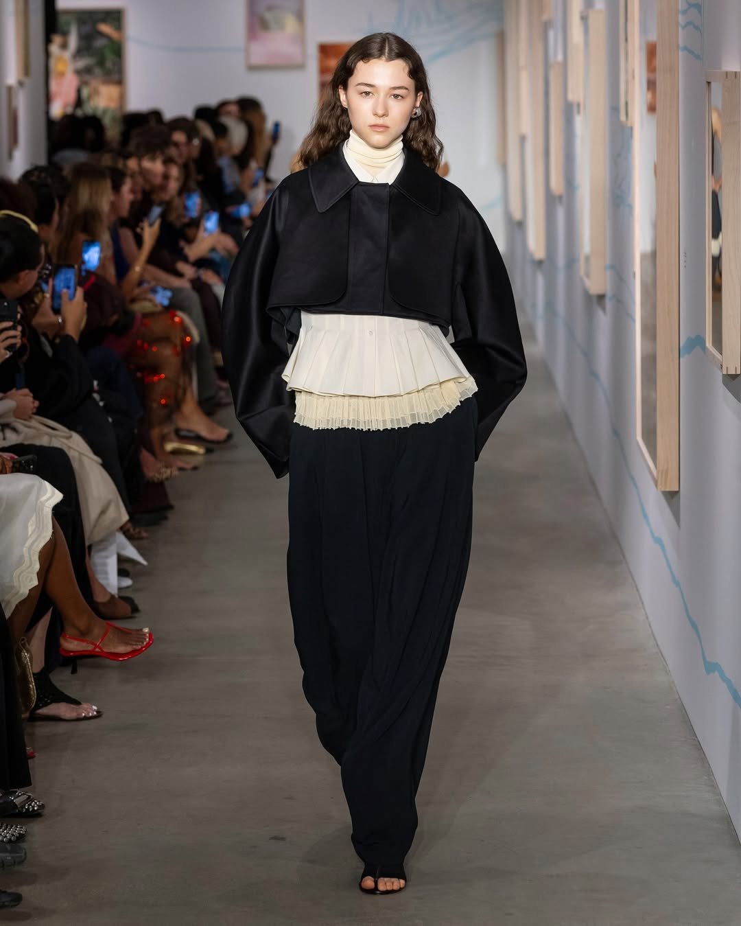 Look από την πασαρέλα της ASHLYN για SS26