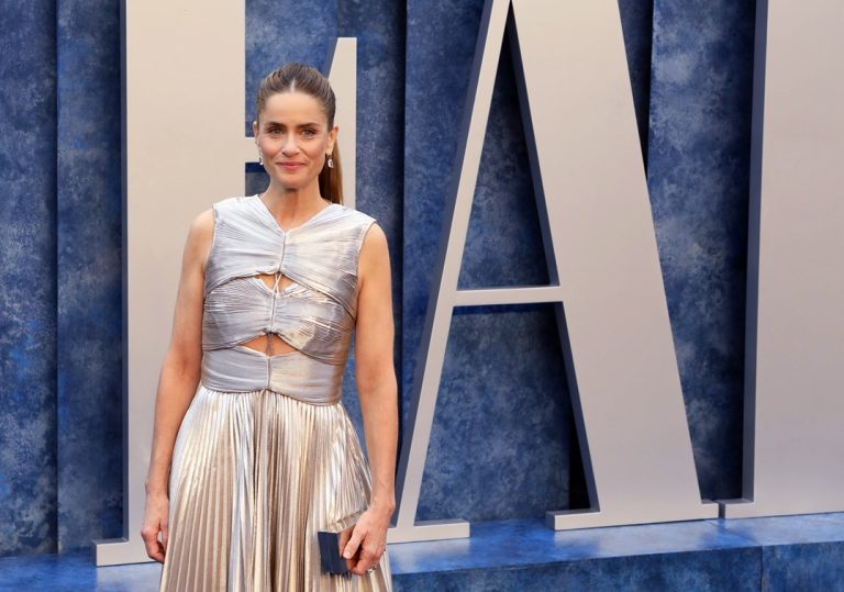 H Amanda Peet στο 2023 Vanity Fair Oscar Party μετά τα 95α Όσκαρ, 12 Μαρτίου 2023