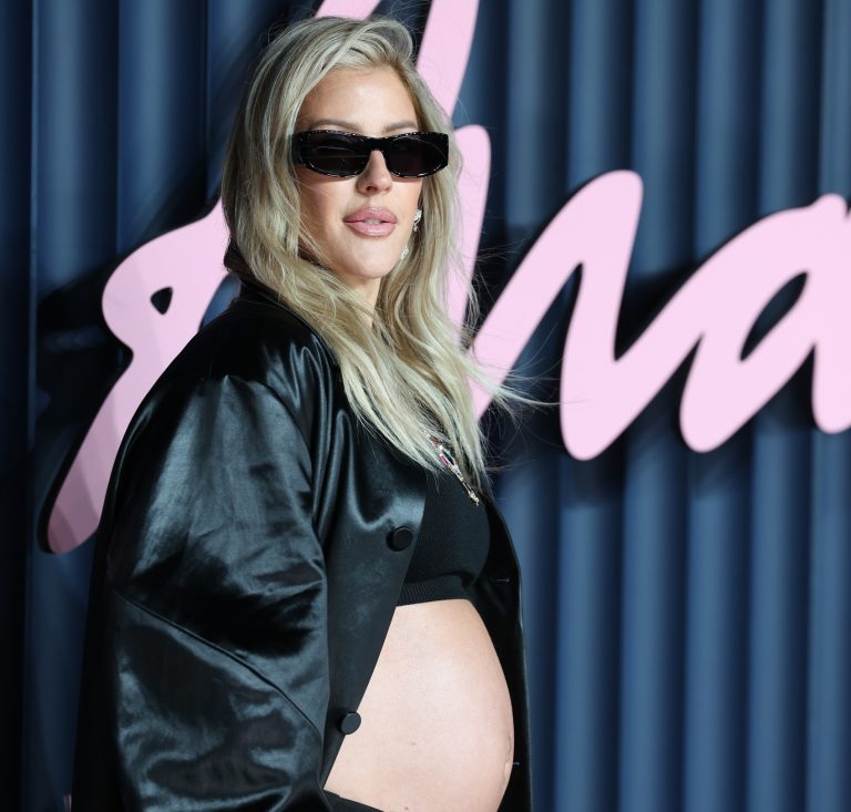 H Ellie Goulding ποζάρει στα Fashion Awards 2025 στο Royal Albert Hall στο Λονδίνο, 1 Δεκεμβρίου 2025