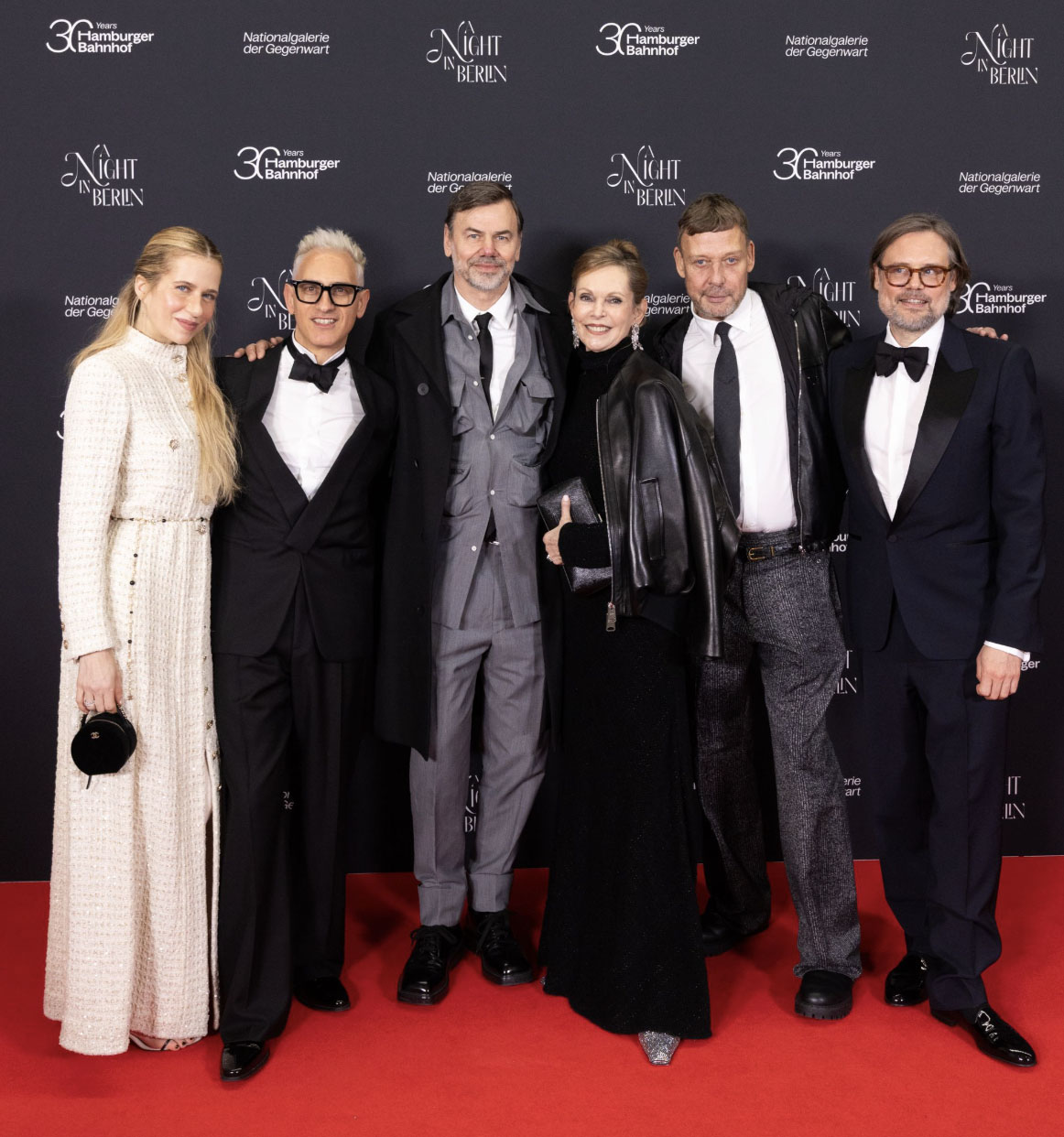 Το γκαλά «Μια Νύχτα στο Βερολίνο» για τα 30 χρόνια της Εθνικής Πινακοθήκης Σύγχρονης Τέχνης Hamburger Bahnhof: Oι επίσημοι καλεσμένοι Christine Würfel-Stauss, Sam Bardaouil, Ingar Dragset, Michael Elmgreen, Monique Burger, Till Fellrath.