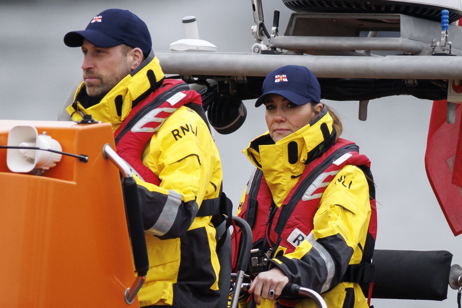 O πρίγκιπας William και η Kate Middleton στον ποταμό Τάμεση για επίσκεψη στον RNLI Tower Lifeboat Station στο Λονδίνο, 12 Μαρτίου