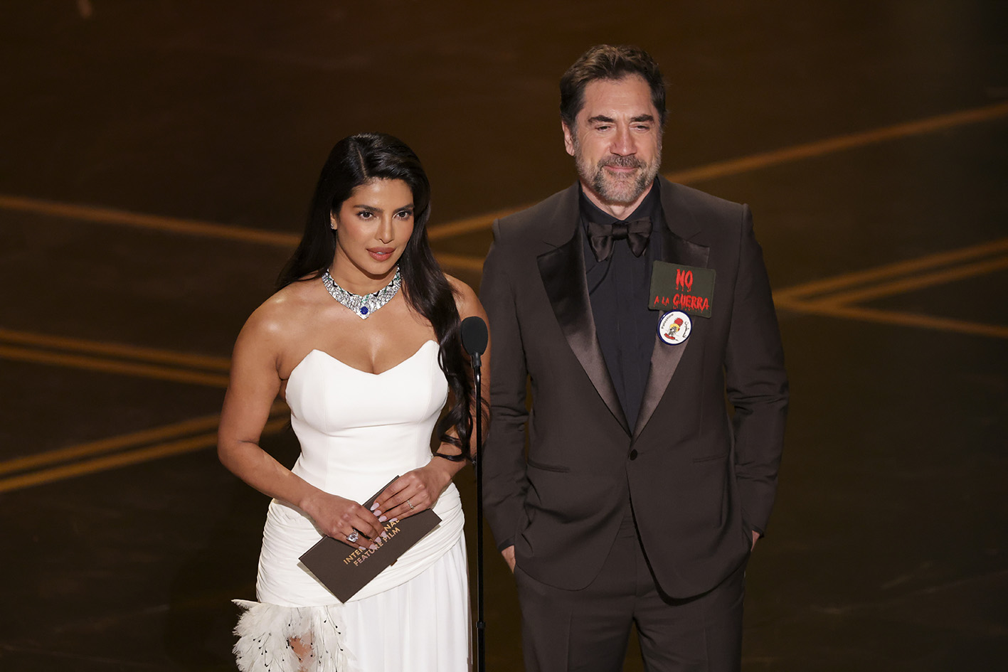 H Priyanka Chopra Jonas και ο Javier Bardem στην 98η ετήσια τελετή απονομής των βραβείων Όσκαρ στο Dolby Theatre στις 15 Μαρτίου 2026 στο Χόλιγουντ της Καλιφόρνια. 