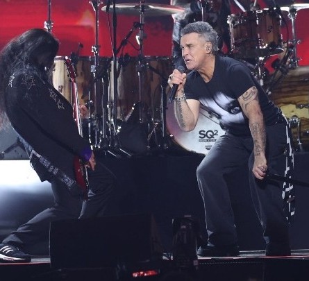 O Robbie Williams στη σκηνή