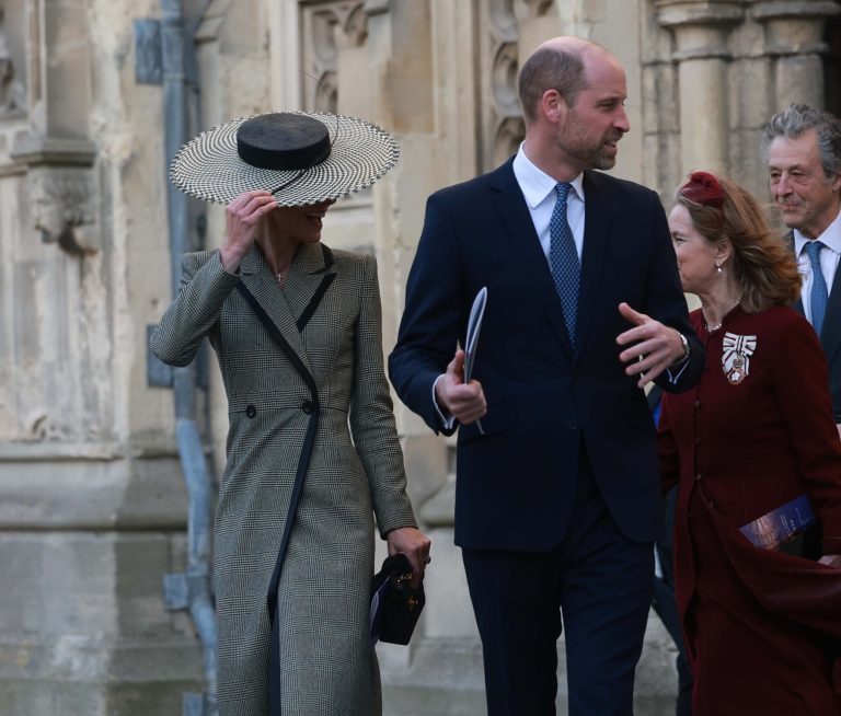 H Kate Middleton και ο πρίγκιπας William αποχωρούν μετά την ενθρόνιση της Sarah Mullally ως της Αρχιεπισκόπου του Canterbury στον Καθεδρικό του Canterbury, 25 Μαρτίου 2026