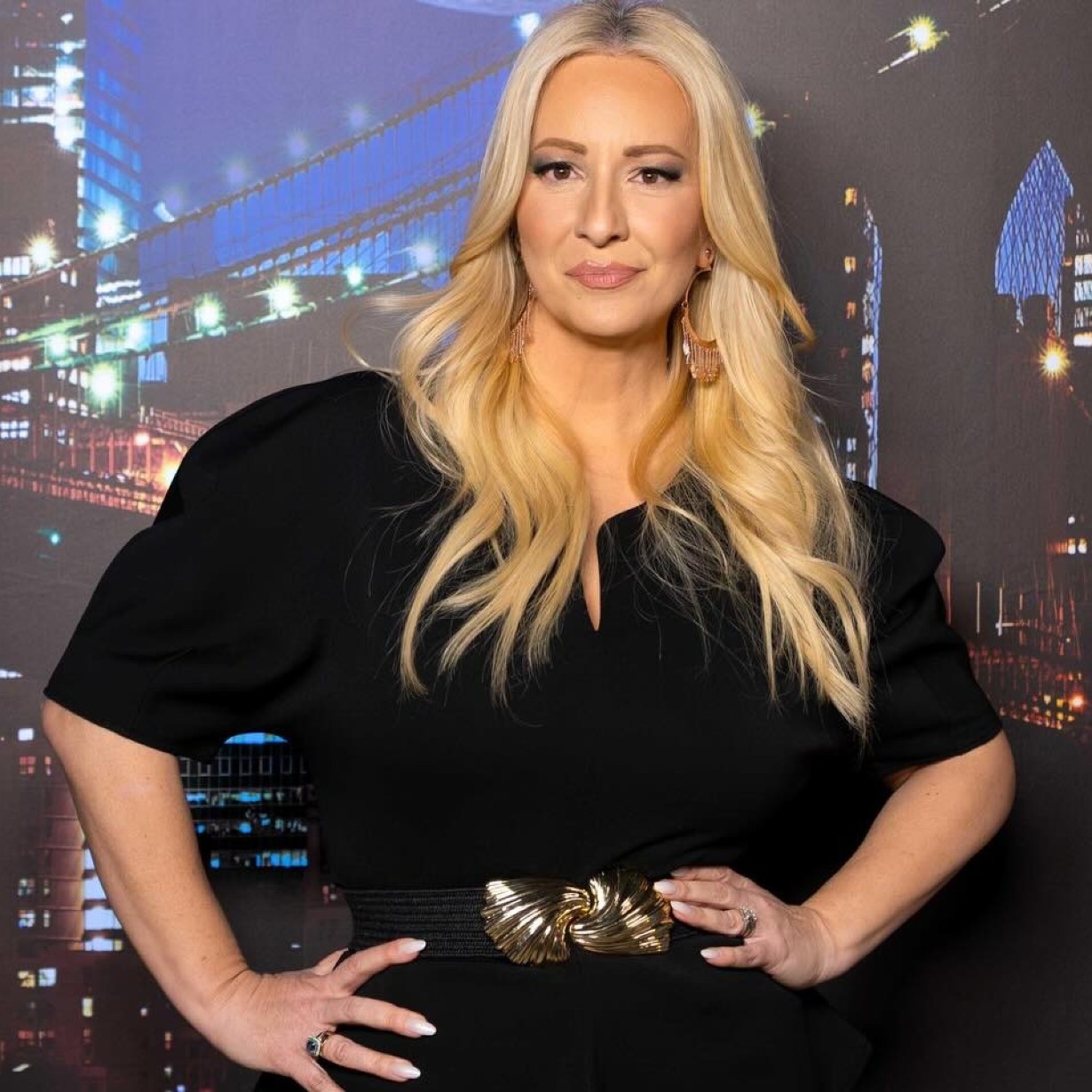 Η Αφροδίτη Γραμμέλη στην εκπομπή The 2night Show